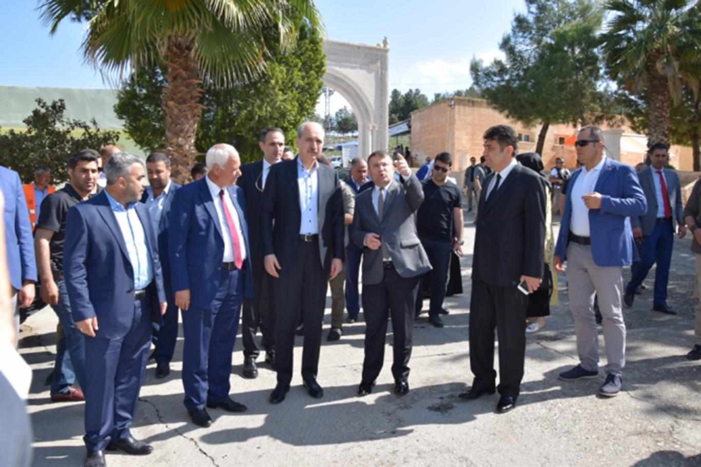 "Hz Eyyüp Nebi Türbesi inanç turizmi için önemli bir yer olacaktır" "Hz Eyyüp Nebi Türbesi inanç turizmi için önemli bir yer olacaktır"